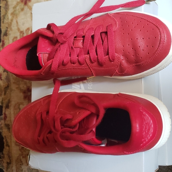 Jordan Shoes - Sneakers